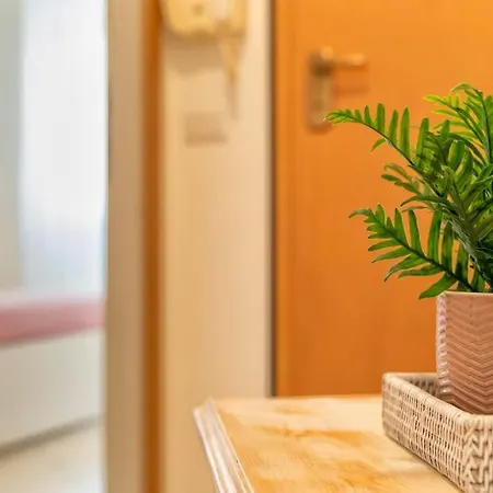 Antine 54 - Magnolia Holidays Apartment