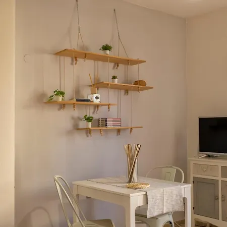 Antine 54 - Magnolia Holidays Apartment