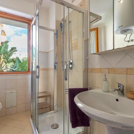 Antine 54 - Magnolia Holidays Apartment *