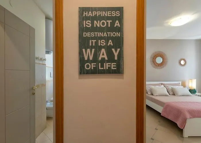 Antine 54 - Magnolia Holidays *